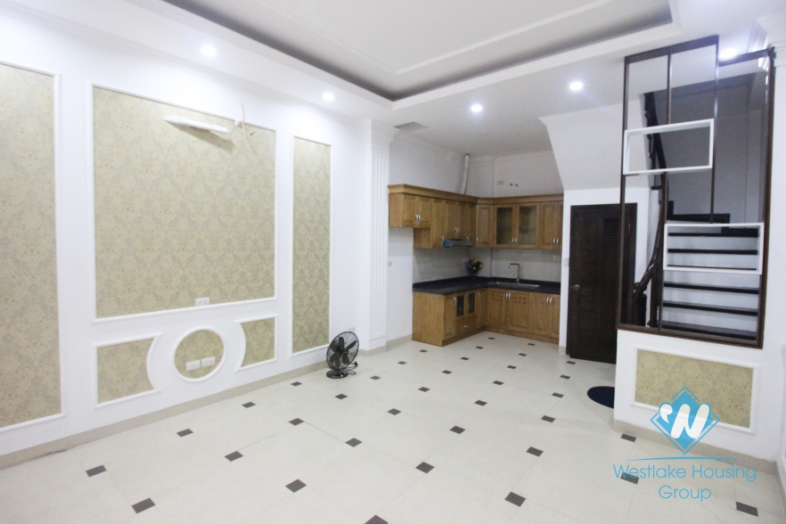 New and nice house for rent in Hoang Hoa Tham, Ba Dinh, Hanoi